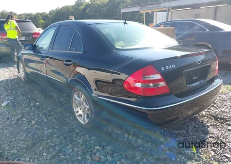 2005 Mercedes-Benz E 320 z USA, uszkodzony, nr VIN WDBUF65J95A635772